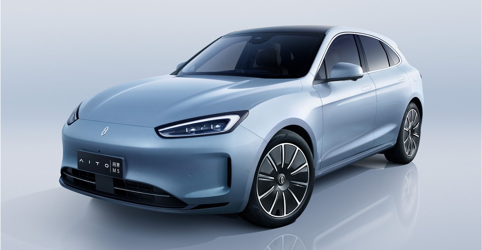 Huawei Unveils AITO’s First Pure EV Model M5 EV